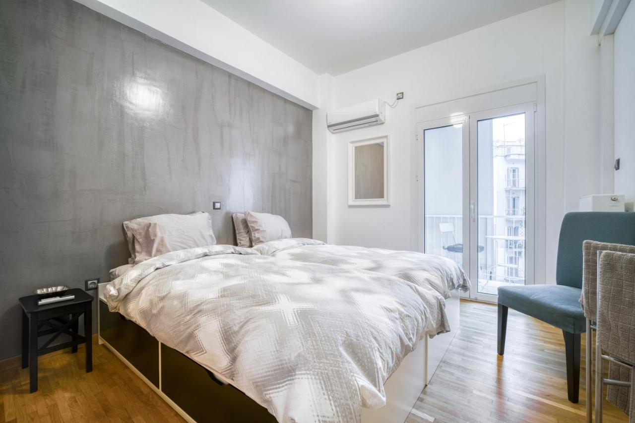 Delightful Stylish Two Bedroom Condo In Hip Area Of Central أثينا المظهر الخارجي الصورة