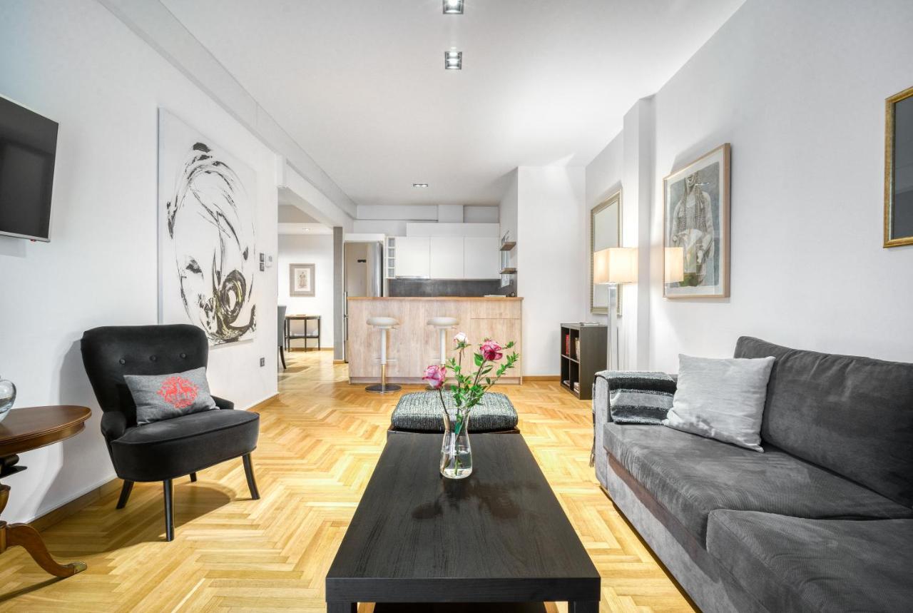 Delightful Stylish Two Bedroom Condo In Hip Area Of Central أثينا المظهر الخارجي الصورة